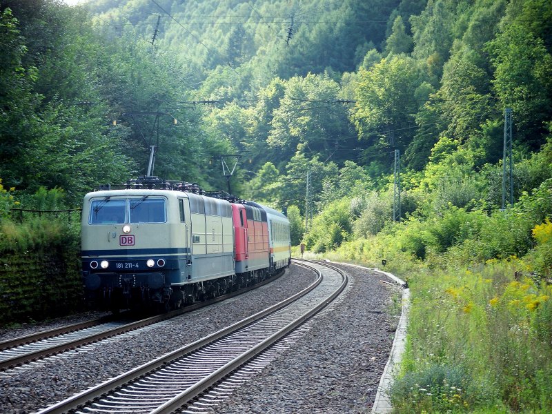 181 211  Lorraine  und 181 214  Mosel  vor IC 2159 von Saarbrcken nach Frankfurt am Main HBF kurz vor Frankenstein in der Pfalz, aufgenommen am 18.08.07.