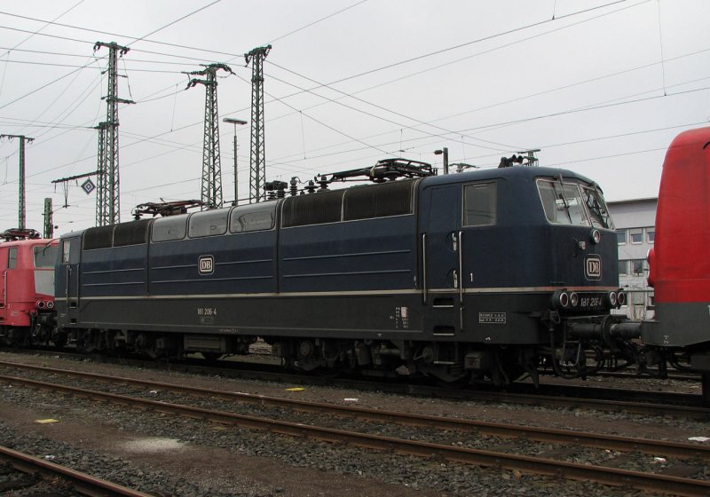 181_206 abgestellt am Frankfurter Hauptbahnhof
18.11.2007