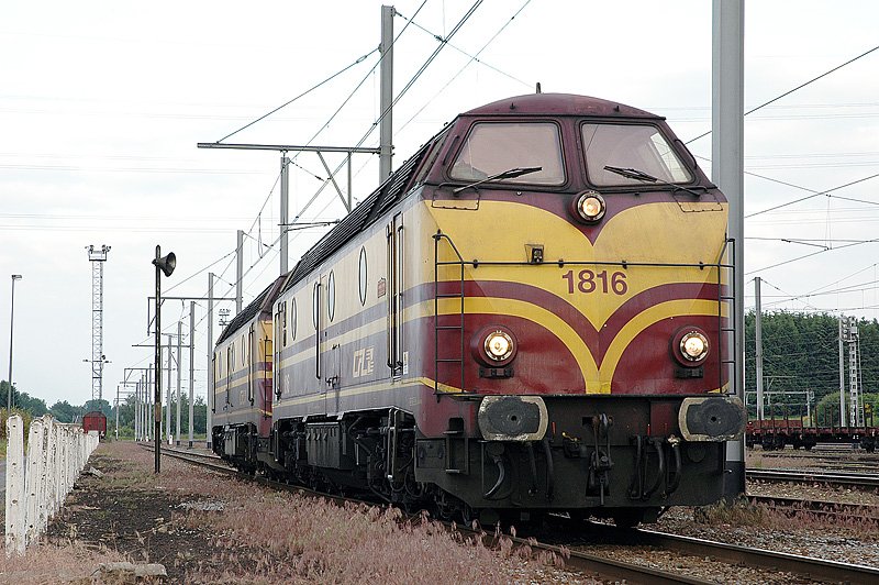 1816 +1808 holen einen G-Zug in Stockem (B) ab. 05.06.2004