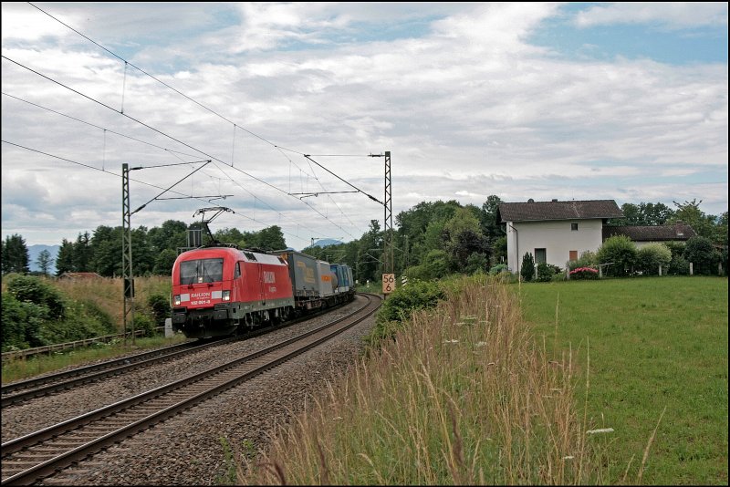 182 001 (9180 6 182 001-8 D-DB) eilt bei Vogl mit einem Kombizug in Richtung Mnchen. (09.07.2008)
