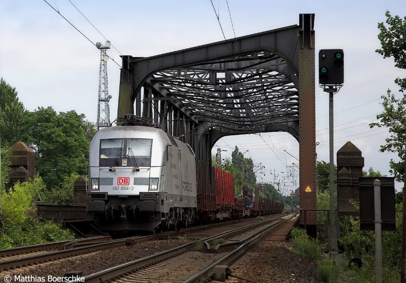 182 004-2 bei Hannover Ahlem am 14.07.08.