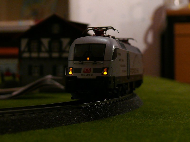182 004-2 solo  von Mrklin H0