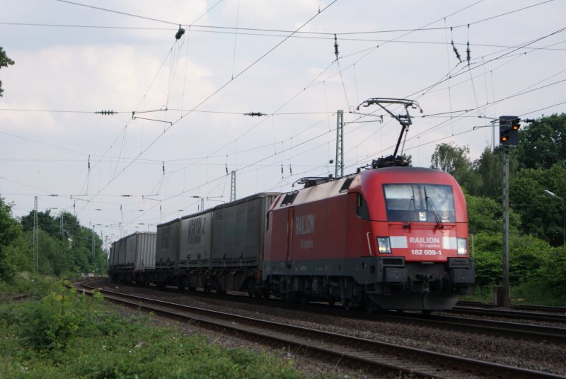 182 009-1 mit  Der Wenzler  nach Neuss Gbf in Neuss Norf am 17.06.2008