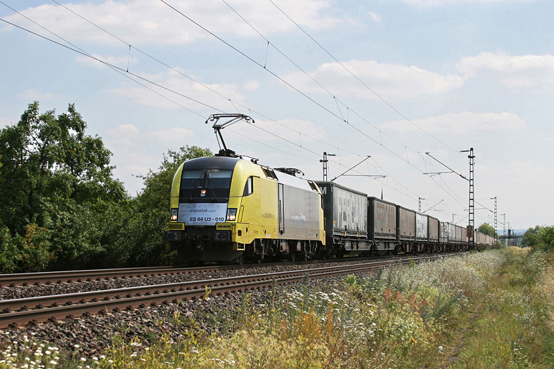 182 510 mit dem Fercam KLV Zug am 05.08.2009 bei Thngersheim.