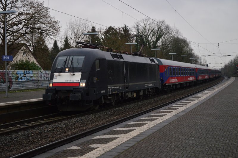 182 536 Kommt Hier Mit Dem Hkx Aus Frankfurt Durch Bruhl Gen Koln