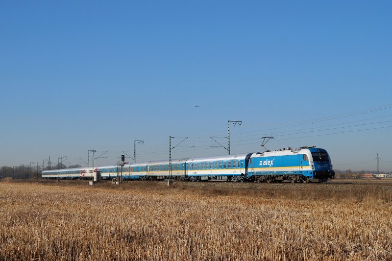 183 001 (Arriva) mit Alx 455 vor Freising (19.02.2008)