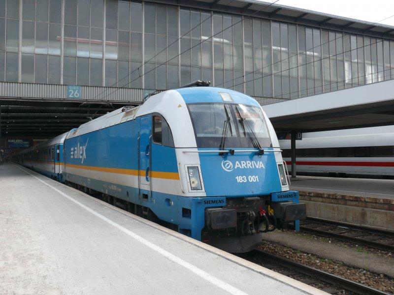 183 001 mit dem Alex nach Hof mit dem ich mich schlielich von Mnchen verabschieden musste! Mnchen ist einfach nur geil ;-)
8.4.2009