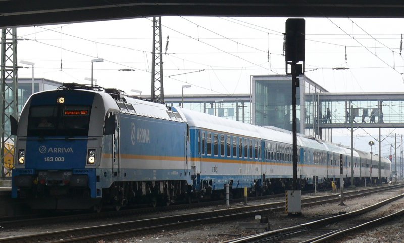 183 003 mit dem ALEX nach Mnchen kurz vor der Abfahrt in Regensburg Hbf, 14.03.2009 (Bahnbilder-Treffen Regensburg)