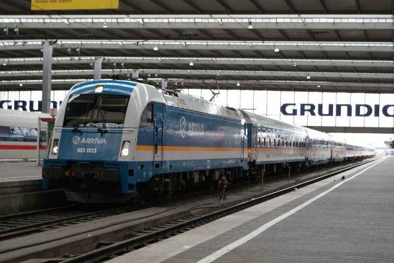 183 003 mit einem ALEX bei der Einfahrt in Mnchen Hbf am 30.05.09