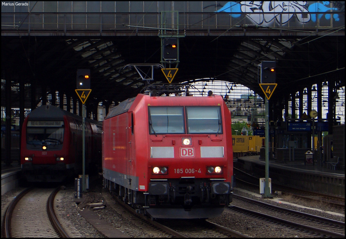 185 006 mit dem TEC40670 nach Aachen West bei der Durchfahrt von Aachen Hbf 5.7.2009