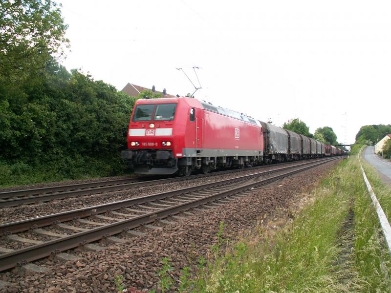 185 008 am 4.6.05 bei Homburg Saar.