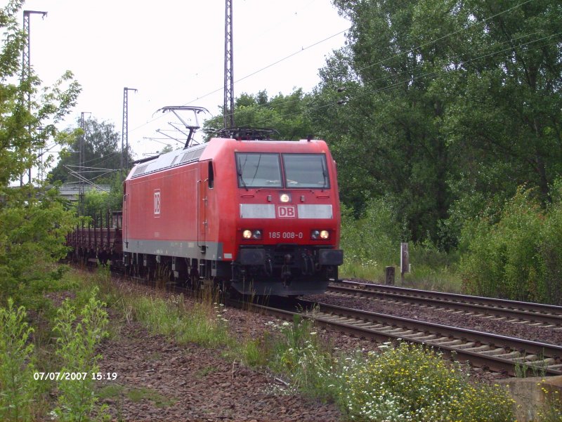 185 008 fhrt mit ein Gemischten Gterzug auf dem Sdlichen Berliner Aussenring.07.07.07