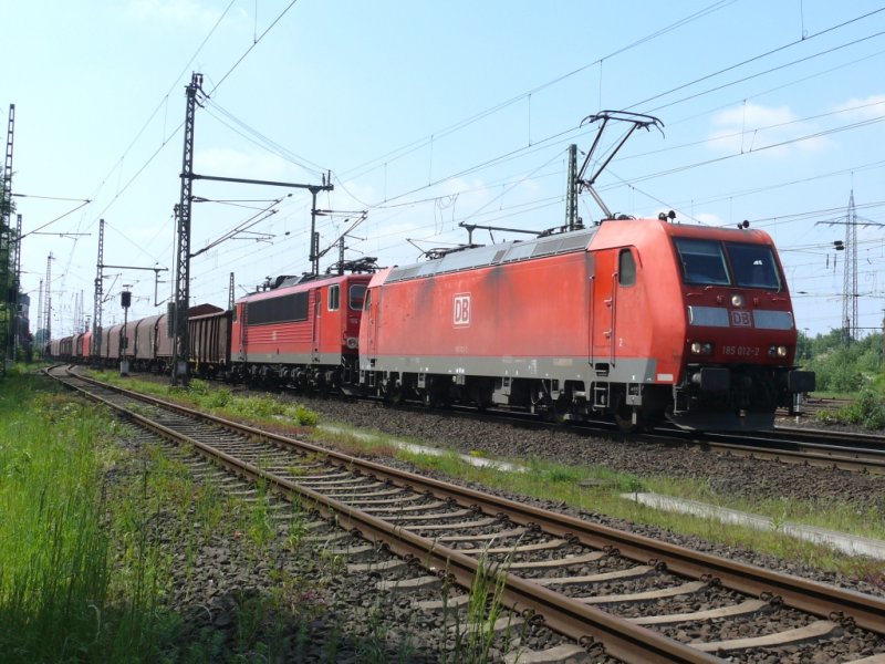 185 012-2 und eine 155er in Oberhausen-West am 2.5.2009
