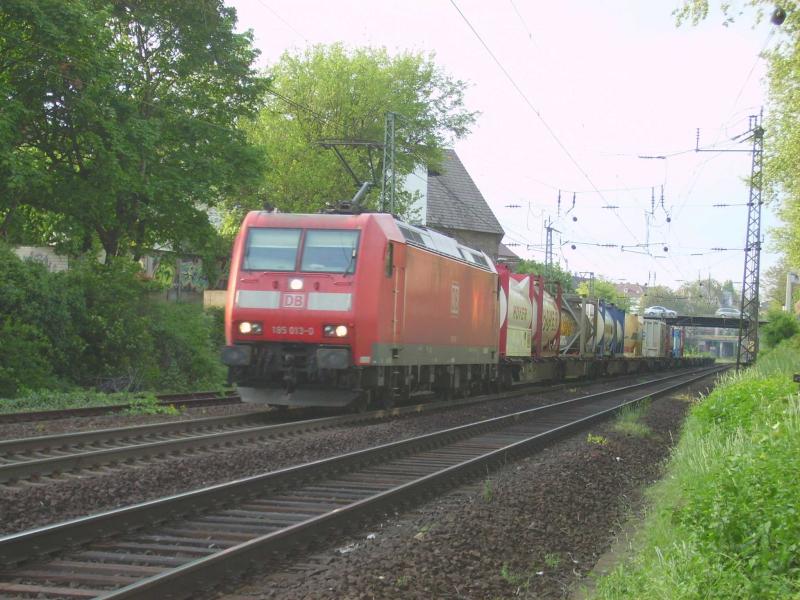 185 013 mit gz hinter Worms Hbf.