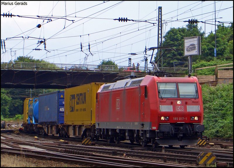 185 017 mit dem TEC 40670 bei der Einfahrt Aachen West (Eigl. BB Taurus Leistung) 21.6.2009