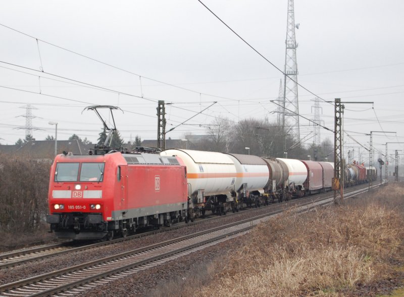 185 051 mit gem.GZ am 07.03.2009 durhc Ahlten -> Misburg