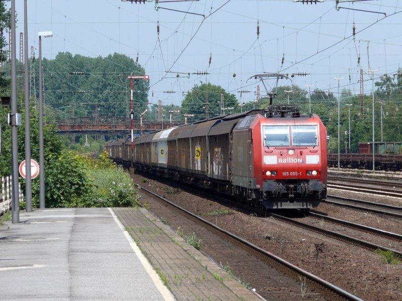 185 055-1 bei der Durchfahrt in Dsseldorf-Rath am 20.6.2009