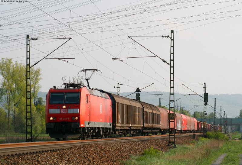 185 075-9 mit einem Mischer -> Norden  am Abzweig Brunnst�ck 15.4.09