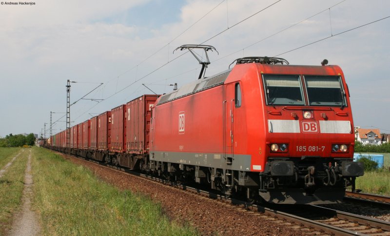 185 081-7 mit inem KLV RIchtung Graben Neudorf am km 33,0 (Wiesental) 14.5.08