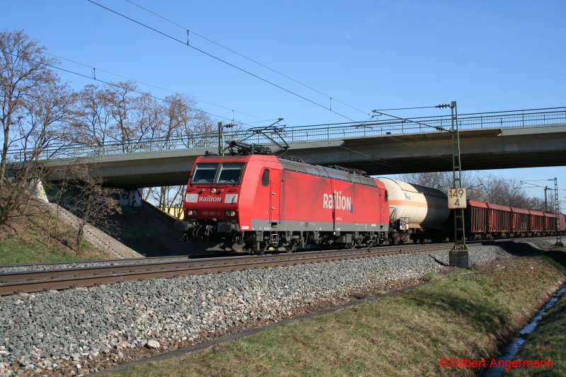 185 091-6 fhrt am 6.3.2008 mit einem gemischten Gterzug von Offenburg in Richtung Freiburg