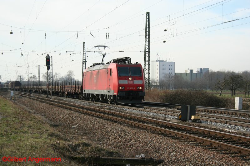 185 133-6 fhrt am 7.3.2008 durch Niederschopfheim