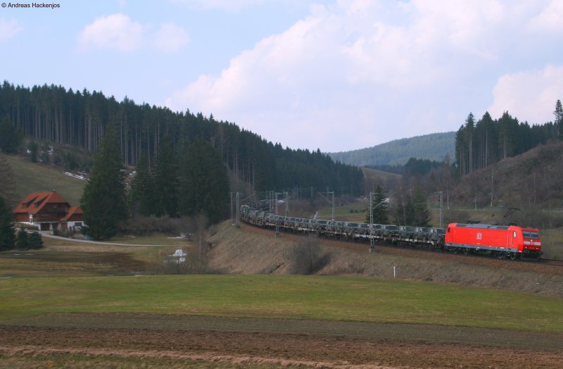 185 150-0 mit dem M 69926 (***-Villingen) am km 70,0 6.4.09