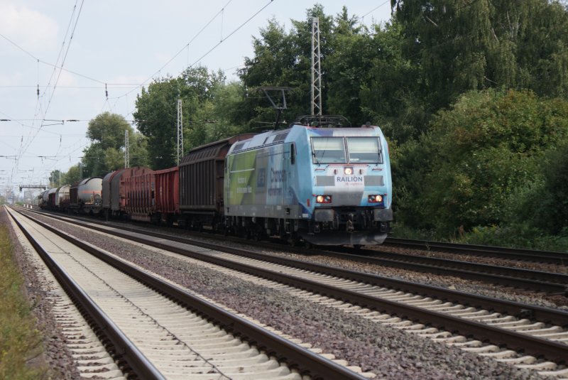 185 152 -6 K+S fuhr mit einem gemischten Gterwgen am 18.08.2009 in Richtung Wunstorf.