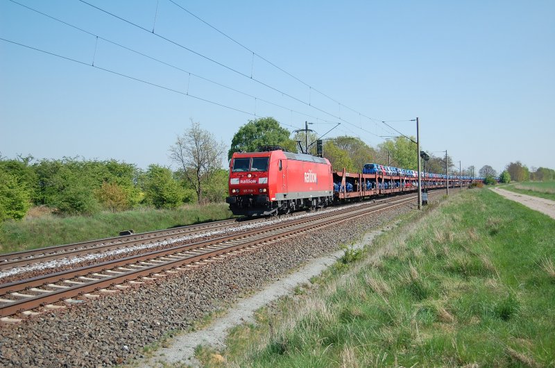 185 159-1 Railion mit Autozug am 21.04.2009 kurz vor berquerung des Mittellandkanals bei Peine