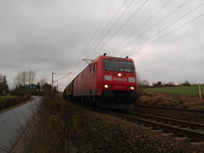 185 161-7 fhrt am 24.01.09 mit dem CS 49829 ALHA - MOR bei Altenfelde Richtung Hamburg.