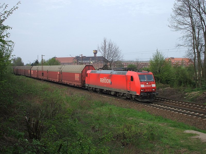 185 162 mit Autozug am 26.4.2008 durch Limmer -> Linden