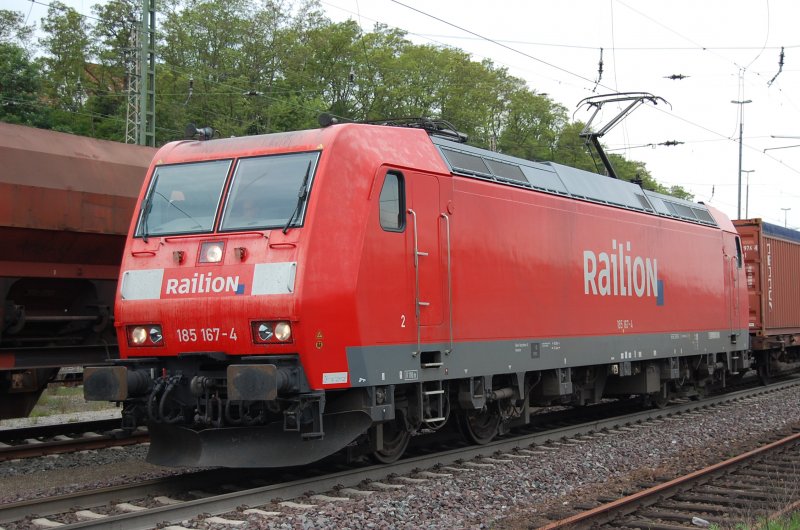185 167-4 Railion am 14.05.2009 im Bahnhof Kreiensen