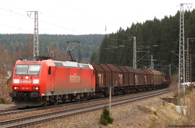 185 180-7 mit dem FZT 55834 am km 69,0  4.4.08