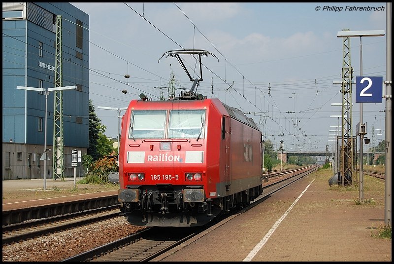 185 195-5 durchfhrt am 27.08.07 als Lz den Bahnhof Graben-Neudorf in Richtung Norden.