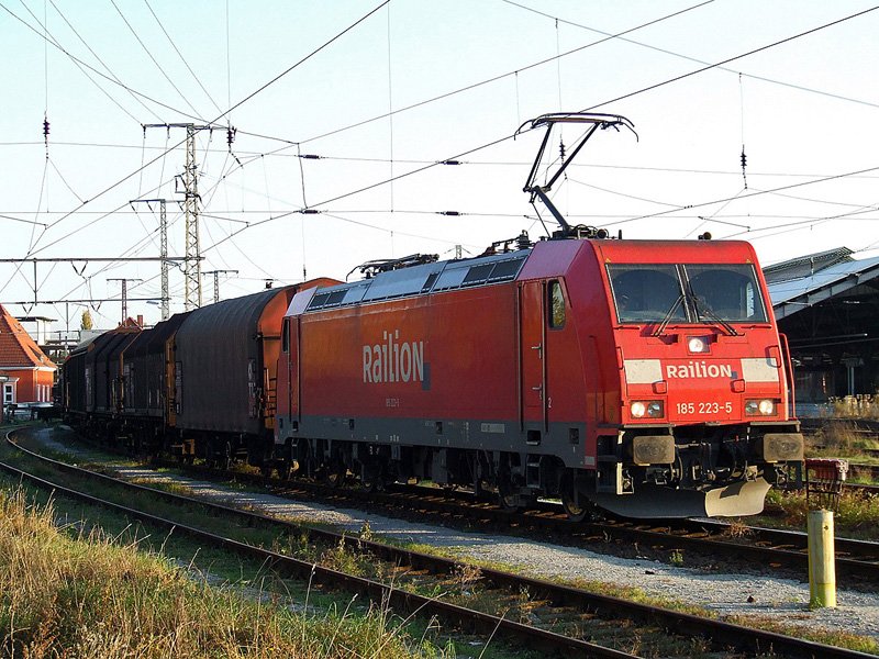 185 223-5 am 26.10.06 in Frankfurt (Oder).