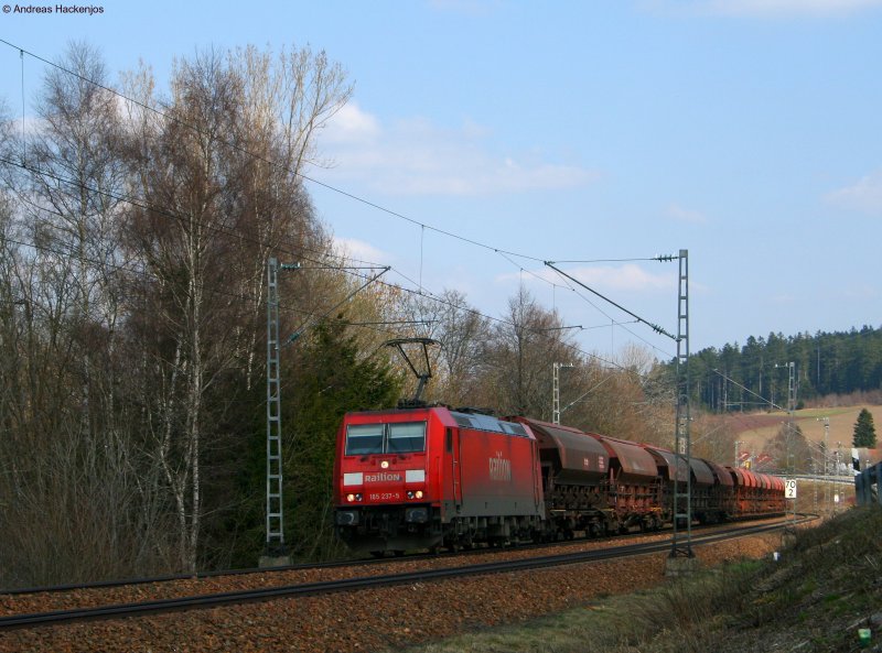 185 237-5 mit dem FZT55834 (Villingen-Offenburg Gbf) am km 70,0 9.4.09. Wieder mal mit 185 statt mit 189!