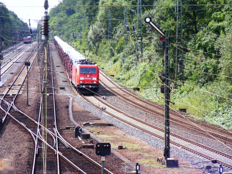 185 237 mit AUDI-Transport im Abzweig in Richtung Siegen - Hagen