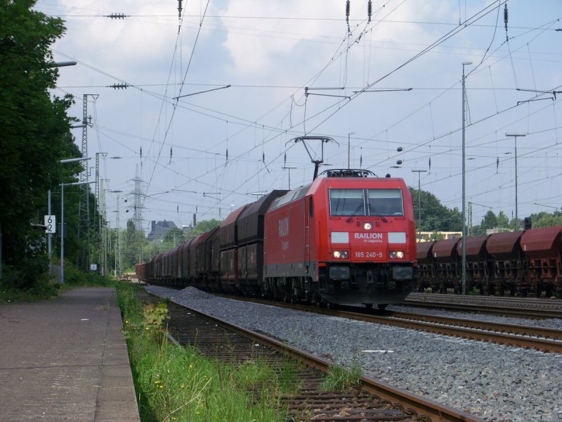 185 240 mit gem. GZ durch Solingen Hbf