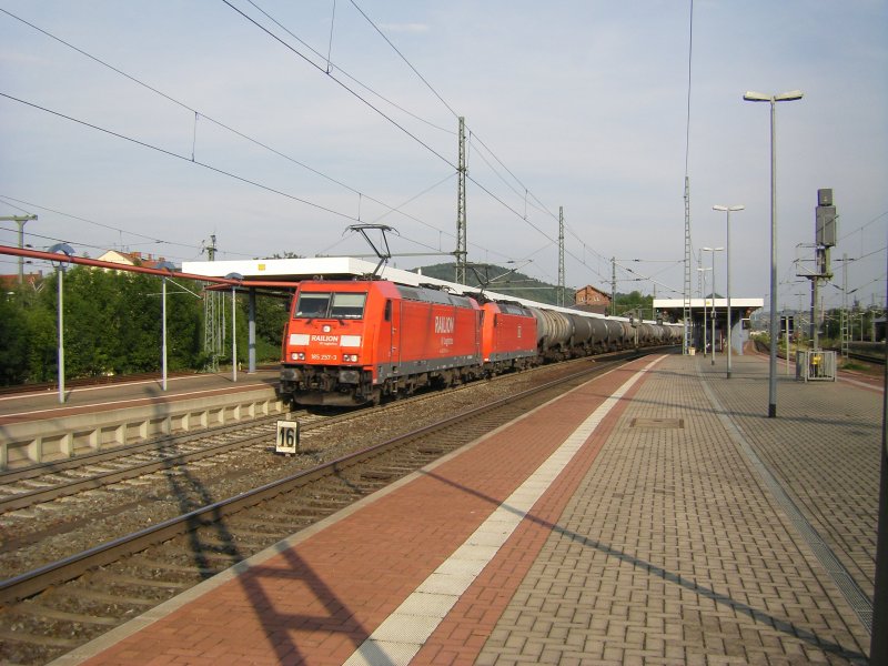 185 257-3 mit einem Kesselzug