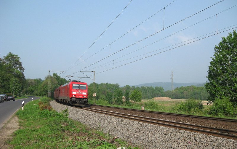 185 265-6 zieht einem gem. Gz am 2.05.09 durch Bonaforth Richtung Hann. Mnden.