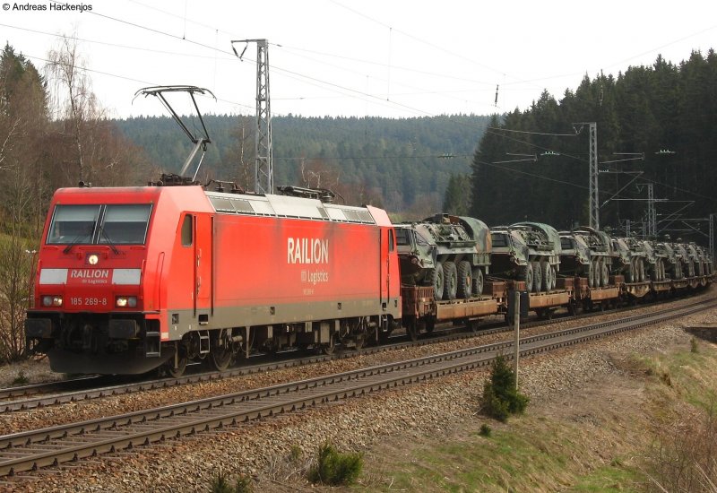 185 269-8 kam berraschend mit einem M beladenen Gterzug gen Offenburg am km 69,0 vorbei 17.4.08