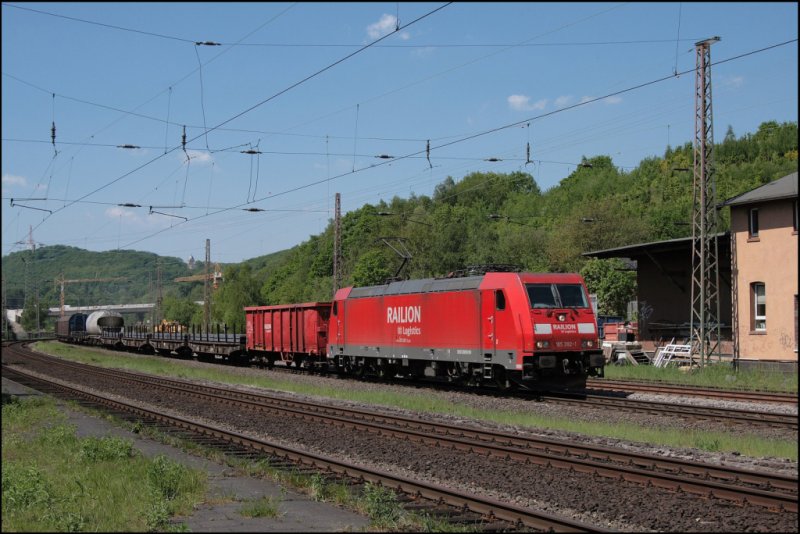 185 282 (9180 6 185 282-1 D-DB) bringt den FR 52229 von Hagen-Vorhalle nach Schwerte(Ruhr) und wird in wenigen Minuten sein Ziel erreichen. (10.05.2008)
