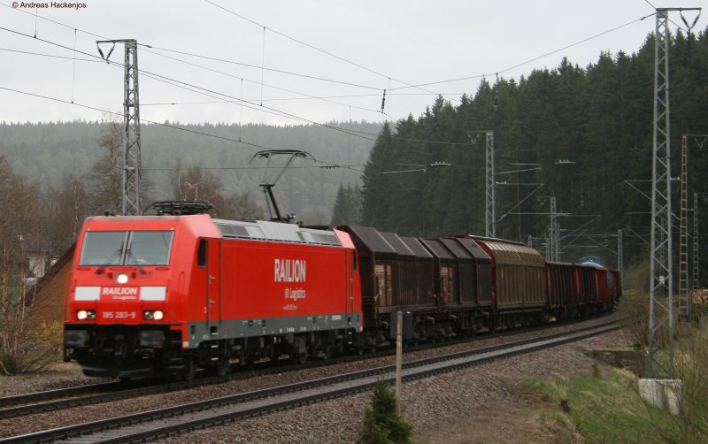 185 283-9 mit dem FZT 55834 am km 69,0 30.4.08.Die Lok muss wohl er k�rzlich in der W�sche gewesen sein so wie sie geleuchtet hat ;-)