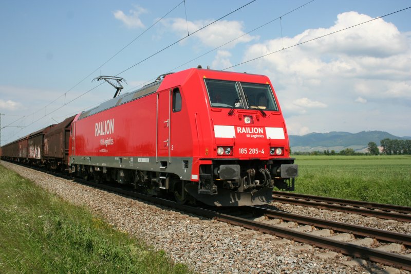 185 285-4 am 23.5.2008 bei Hofweier.
