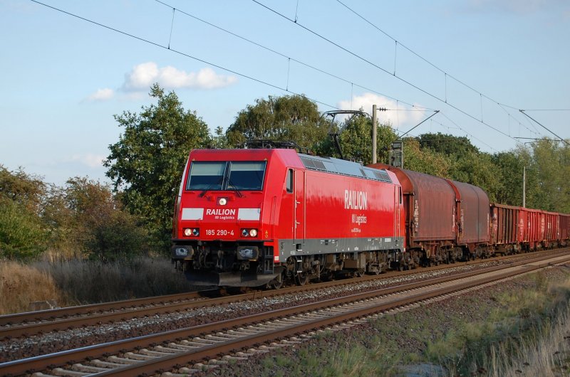185 290-4 Railion Logistics am 24.09.2009 kurz vor �berquerung des Mittellandkanals bei Peine
