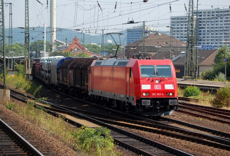 185 363 mi einem FIR 51593 Seelze - Kornwestheim am 15.8.2009 durch Gttingen