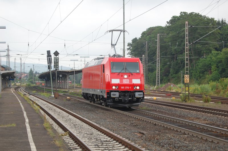 185 376-1 als Tfzf am 27.6.2009 durch Kreiensen