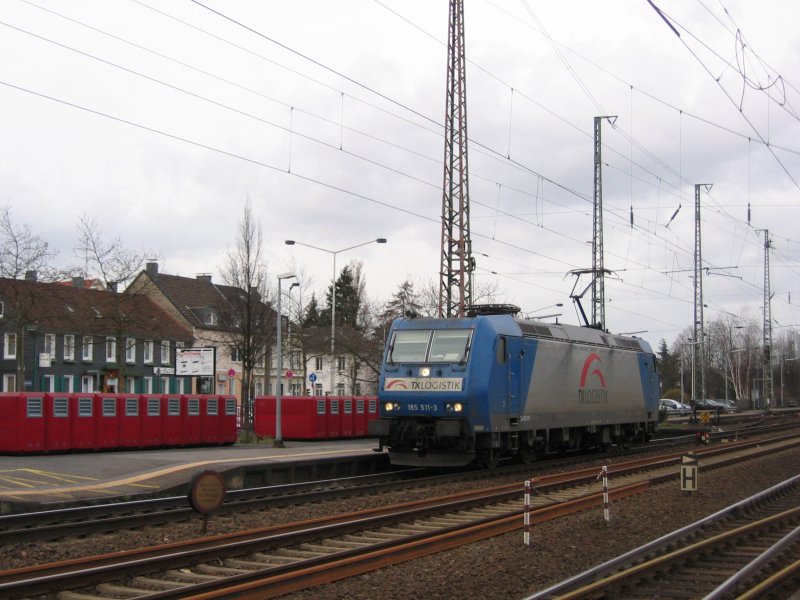 185 511-3 TX Logistik als Lz gen. Kln

Solingen Hbf am 01.03.2008