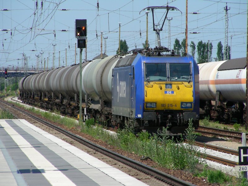 185 515 von Connex bei der Durchfahrt in Angermnde am 12. 06. 06