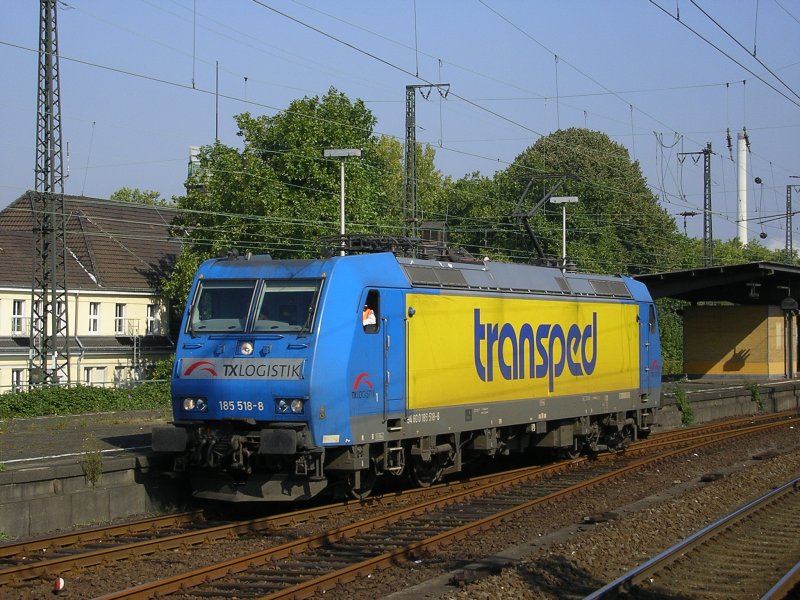 185 518-8 TX Logistik,Ausfahrt in Wanne Eickel Hbf.nach 
Krefeld Hbf.und wird dort abgestellt.Ein Dankeschn fr die netten Lokfhrer.(28.08.2008)