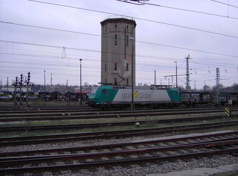 185 533-7 am 11.04.2008 im Bahnhof Guben